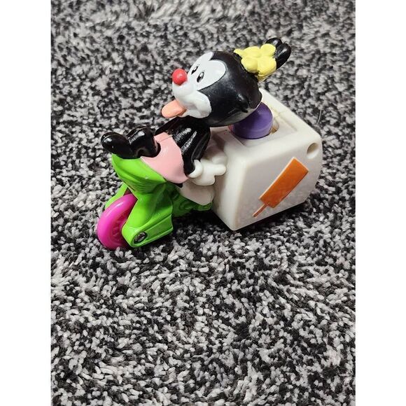 McDonald's Hardees Burger King Kid meal Lot - Picture 3 of 8